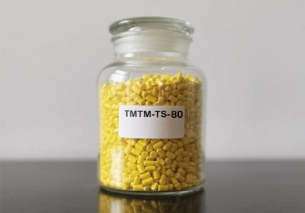 Použitie TMTM(TS)-80 v zlúčeninách NR, SBR a NBR