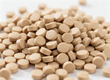 Čistejšia a bezpečnejšia manipulácia s rezorcinolom (R)-35